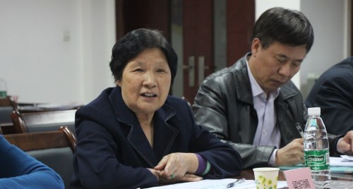 梁炽娟校监对参加座谈的学生代表提出希望_副本.jpg