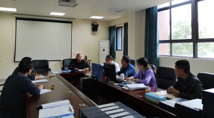 78cc027d34fa30d5e0b47096220942e6.jpg 5月7日上午 在208会议室核查教学科研仪器设备数据_副本.jpg