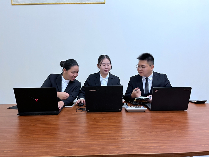 122ff1aa7a757f5f1c376fa5d7a62837.jpg 图4 WilliamHill参赛3队参加全国冠军赛.JPG